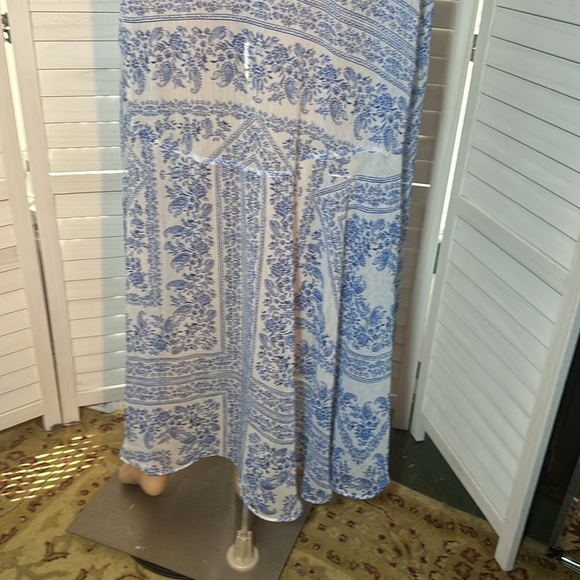 EUC Calvin Klein Sheer Blue & White Print Tie Front Coverup - Picture 9 of 10